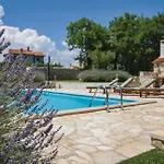 Croatia Kunj