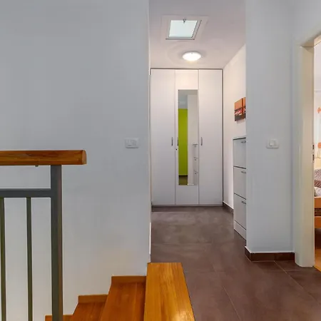 4 Bedroom Cozy In Holiday home