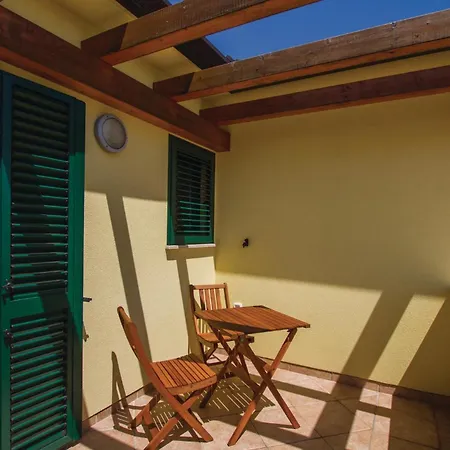 4 Bedroom Cozy In Holiday home *