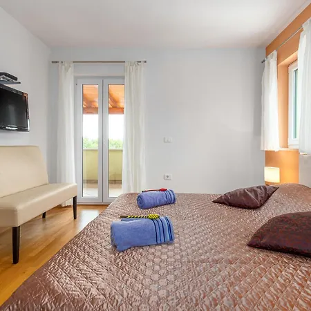 Croatia Tatil Evi Kunj